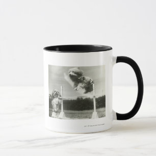 Taza Los perros que saltan sobre barra miniatura del