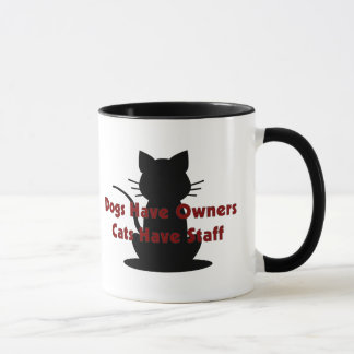 Taza Los perros tienen gatos de los dueños… tener el