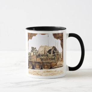 Taza Los soldados de los E.E.U.U. conducen a una