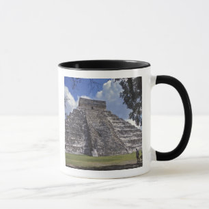 Taza Los turistas pasan por un lado sin restaurar de El