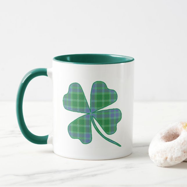 Taza Lucky Green Plaid Shamrock Four-Leaf Clover  (Con donut)