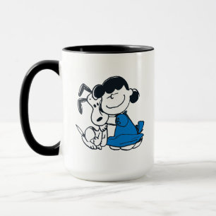 Taza Lucy Hugging Snoopy