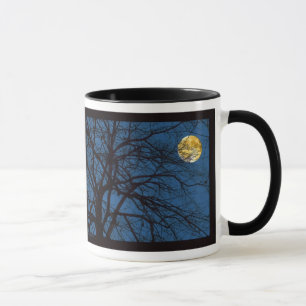 Taza Luna Llena de las ramas de árbol