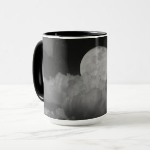 Taza Luna y nubes sobre Kansas