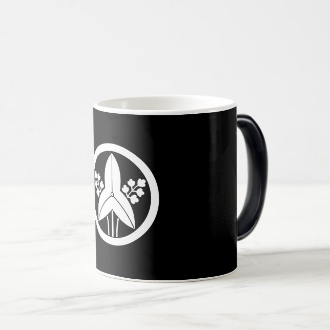 TAZA MÁGICA 丸に立ち沢瀉 (Anverso derecho)