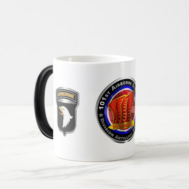 Taza Mágica 101ª Brigada de Artillería de la División Aérea (Anverso izquierdo)