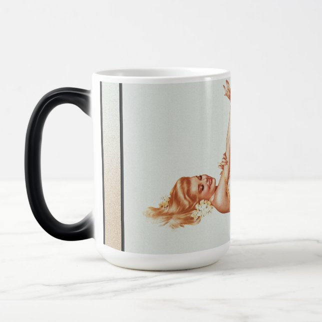 Taza Mágica Admiración Pinza Chica de arte de Alberto Vargas (Izquierda)