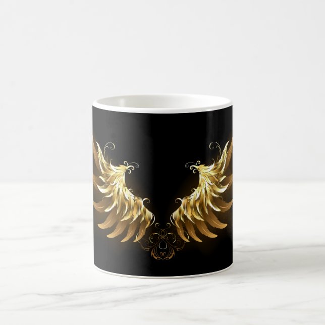 Taza Mágica Alas del Ángel de Oro sobre fondo negro (Centro)