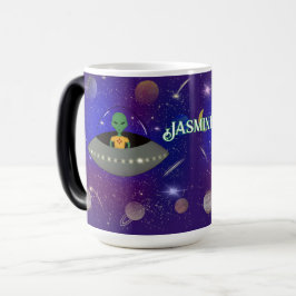 Taza Mágica Alienígena en una nave espacial con camiseta de Nu
