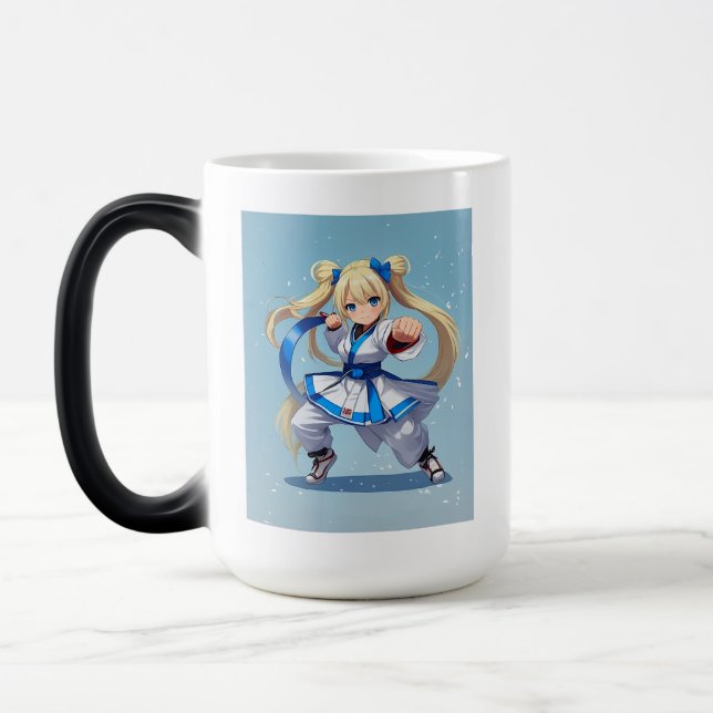 Taza Mágica Anime Karate Chica (Izquierda)