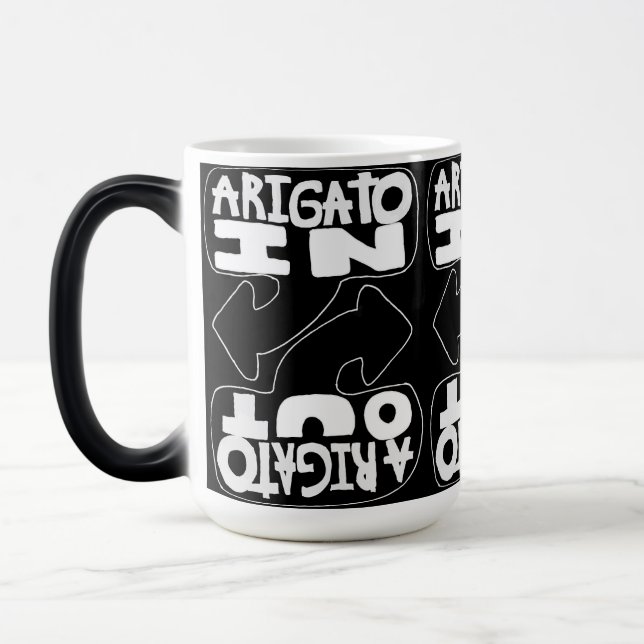 Taza Mágica Arigato In, Arigato Out (Izquierda)