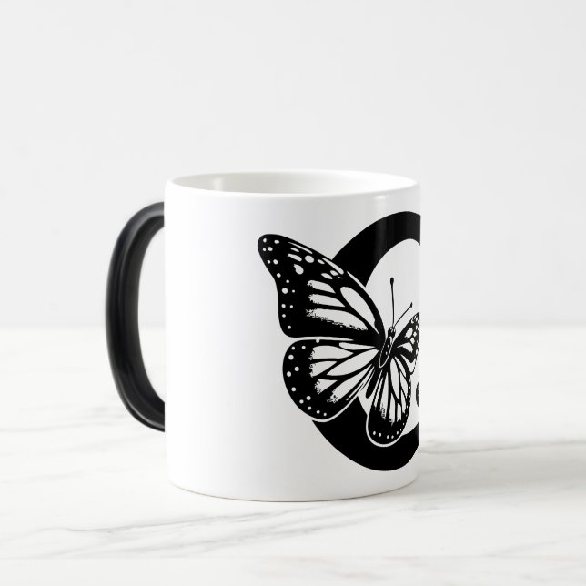 Taza Mágica C Alphabet black butterfly (Anverso izquierdo)