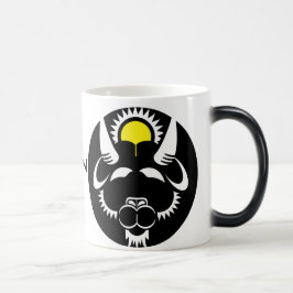 Taza Mágica Capricornio gráfico de cabra en blanco y negro