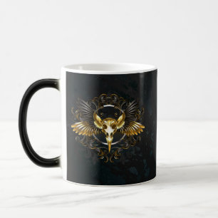Taza Mágica Cráneo de pájaro dorado sobre fondo negro