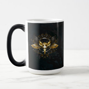 Taza Mágica Cráneo de pájaro dorado sobre fondo negro