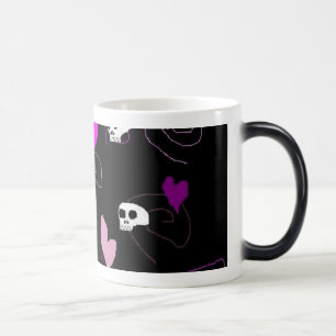Taza Mágica Cráneos góticos y corazones de EMO