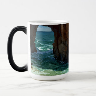 Taza Mágica Cueva de arte pixelada en la playa 