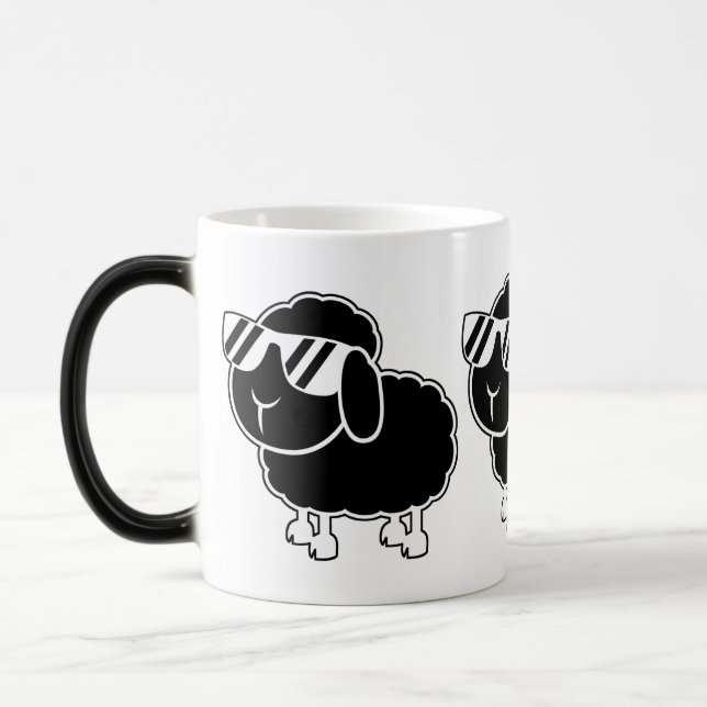 Taza Mágica Dibujo animado lindo de las ovejas negras (Izquierda)