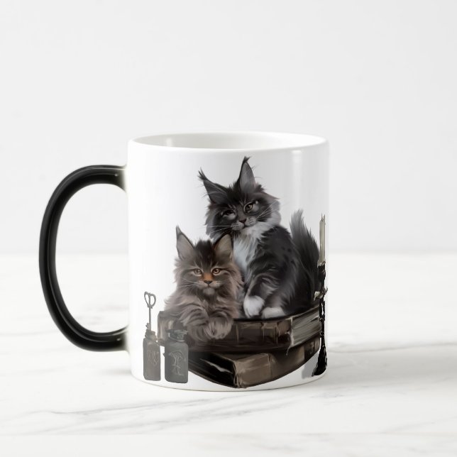 Taza Mágica Dos gatitos de Maine Coon peleados (Izquierda)