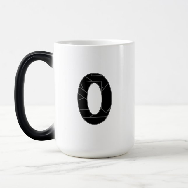 Taza Mágica El número cero (0) en negro (Izquierda)