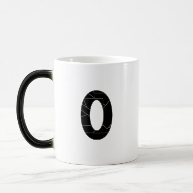 Taza Mágica El número cero (0) en negro (Izquierda)