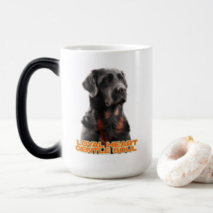 Taza Mágica Elegante arte Mascota realista de perro negro