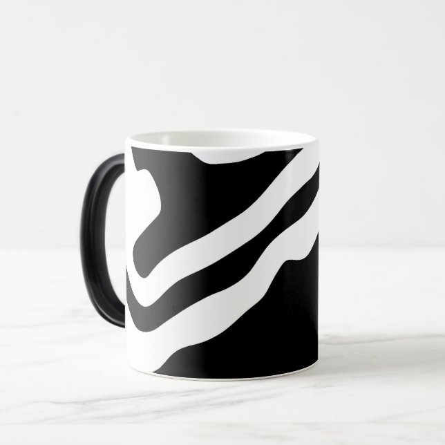 Taza Mágica En profundidad: Resumen en blanco y negro (Anverso izquierdo)