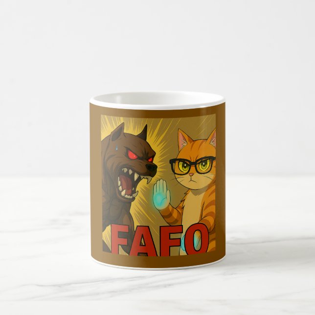 Taza Mágica FAFO – Small Cat, Big Attitude Coffee Mug (Centro)