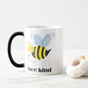 Taza Mágica Feliz princesa de abejas con corona y lema Bee Kin