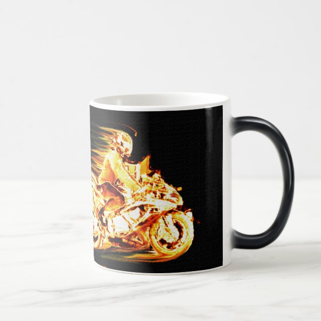 Taza Mágica Fiery Biker Motorcycle Fantasy Art (Derecha)