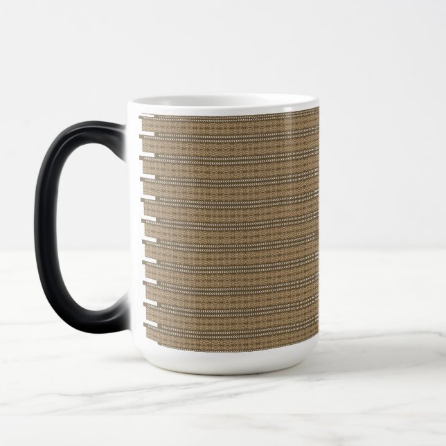 Taza Mágica fondo rayado marrón y beige (Izquierda)