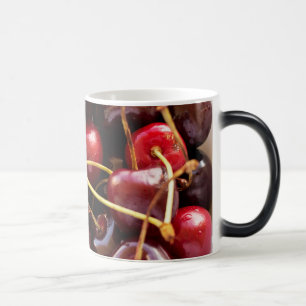 Taza Mágica Fotografía de Cerezas Rojas Frescas en un Tazón