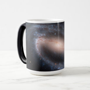 Taza Mágica Galaxia Espiral Barrada NGC 1300. Original de NASA