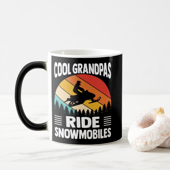 Taza Mágica Guay Grandpas Ride Snowmobiles Garndpa (Con donut)