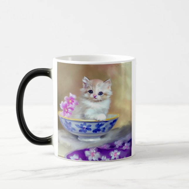 Taza Mágica Ilustracion de gatito blanco vintage (Izquierda)