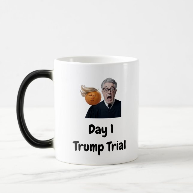Taza Mágica Juicio por Trump en el Día 1 (Izquierda)
