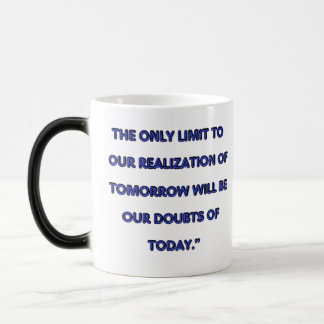 Taza Mágica La confusión de confianza y optimismo