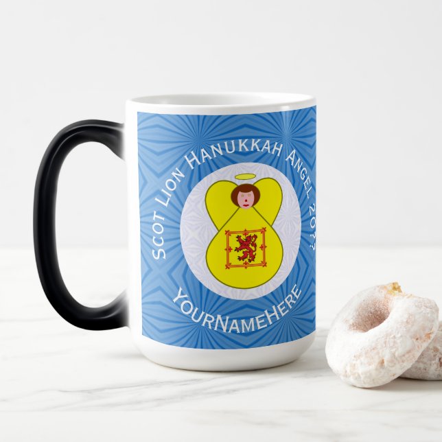 Taza Mágica León escocés Rampant Angel Hanukkah Bandera person (Con donut)