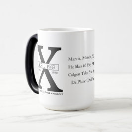 Taza Mágica Levantan GenX sobre el agua de la manguera y el de