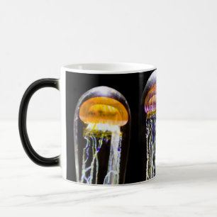 Taza Mágica Medusas que brillan intensamente
