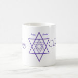 Taza Mágica Morphing Happy Chanukah Mug in Blue and White<br><div class="desc">La perspectiva expansiva de las Estrellas Judías para Chanukah aparece cuando un líquido caliente se vierte en la taza. ¡¿Qué genial es eso?!</div>