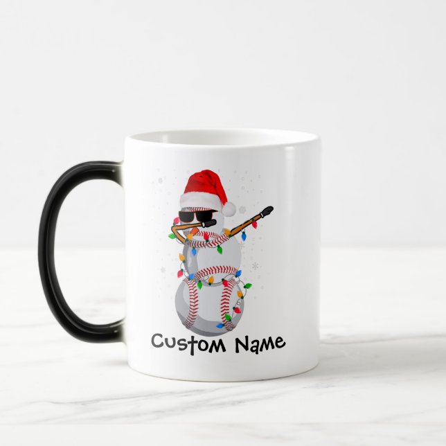 Taza Mágica Mug de Navidades de Béisbol Dabbing Santa Snowman (Izquierda)