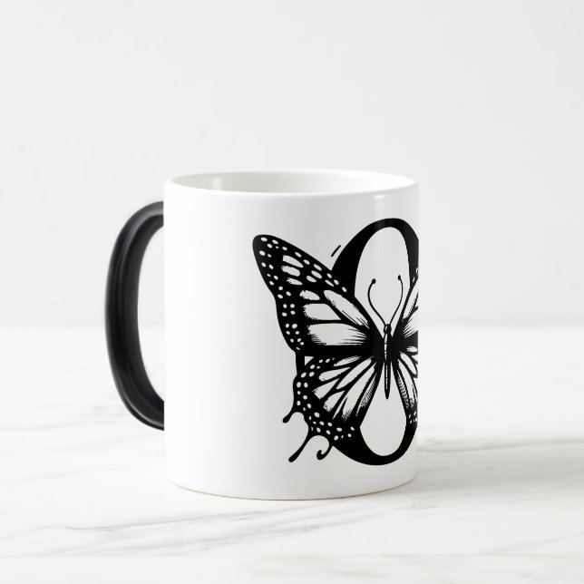 Taza Mágica O Alphabet black butterfly (Anverso izquierdo)