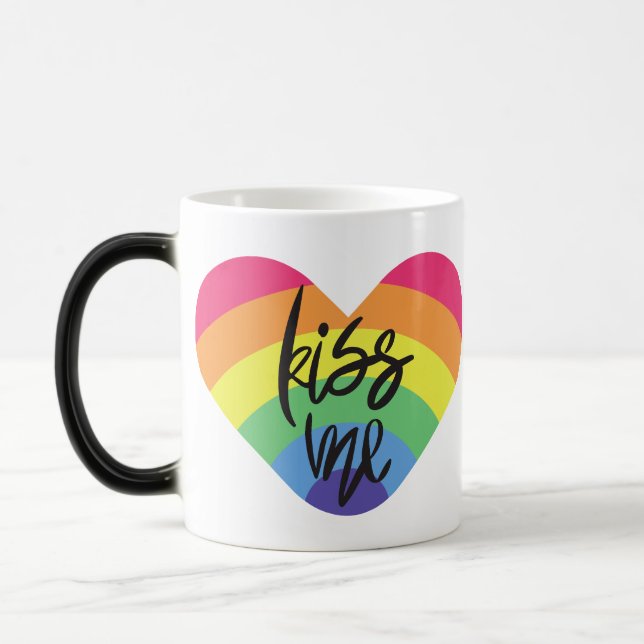 Taza Mágica Orgullo. Bésame. El amor es justo. (Izquierda)