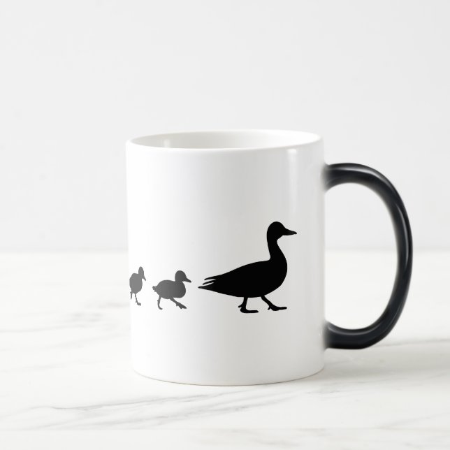 Taza Mágica Pato y anadones de la madre en silueta (Derecha)