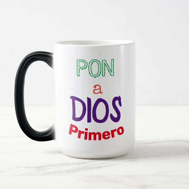 Taza Mágica pon un botón de Dios Primero (Izquierda)