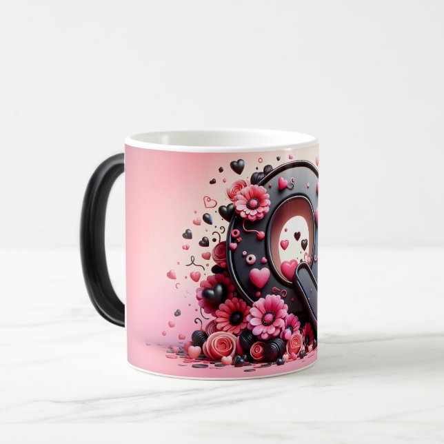 Taza Mágica Q Valentine Alphabet 3D (Anverso izquierdo)