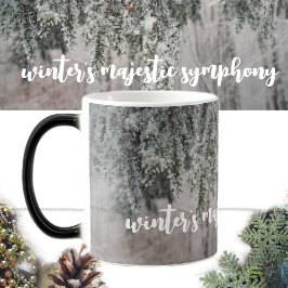 Taza Mágica Ramas escarpadas y un bosque cubierto de nieve