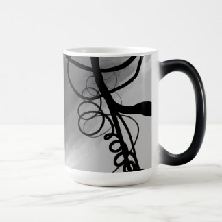 Taza Mágica Sobre la rejilla: Resumen gris, negro y blanco