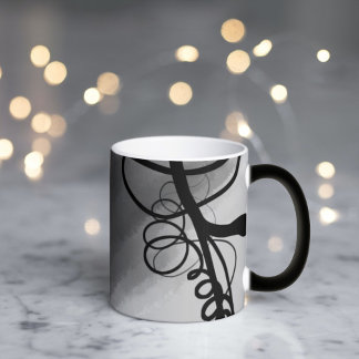 Taza Mágica Sobre la rejilla: Resumen gris, negro y blanco